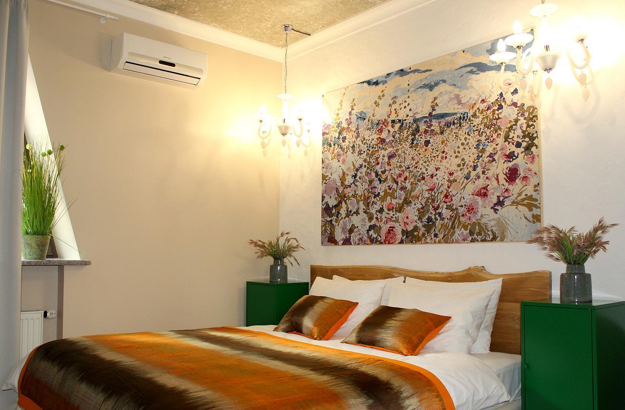 Manna Boutique Hotel (Adults Only) Киев Экстерьер фото